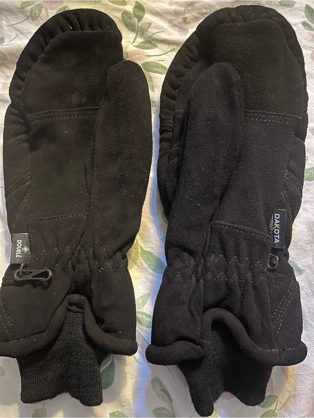 Dakota Women's Black Fleece Mittens